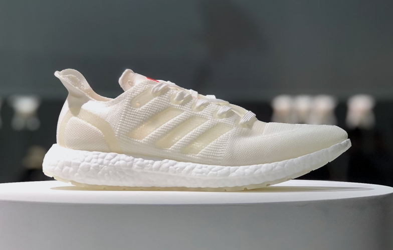 Adidas giới thiệu giày thể thao cực đẹp có thể tái chế 100%