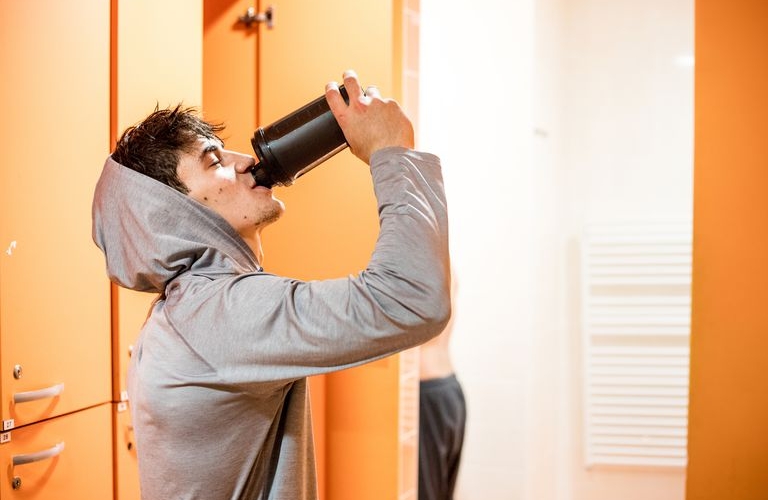 Sữa tăng cân là gì? ưu và nhược điểm mà người tập gym nên nắm rõ