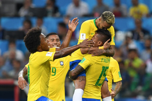 Thắng Serbia, Brazil kéo dài kỷ lục vô tiền khoáng hậu