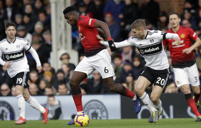 VIDEO: Pogba dứt điểm đẳng cấp ở góc hẹp mở tỉ số cho MU