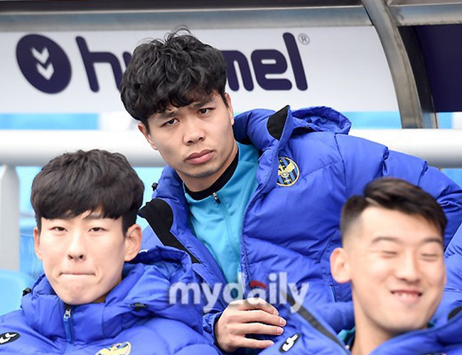 Báo Hàn Quốc tiếc nuối khi Công Phượng không được ra sân