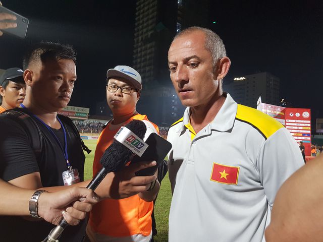 Thầy 'Giôm' muốn trở lại dẫn dắt HAGL ở V-League