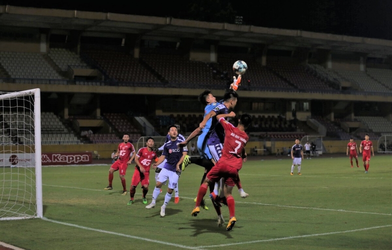 Cơn mưa bàn thắng và màn ngược dòng ngoạn mục của Hà Nội trong trận derby thủ đô