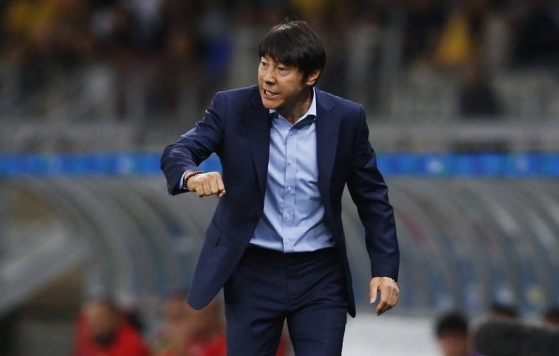 Học Thái Lan, Indonesia mời HLV World Cup về dẫn dắt ĐTQG