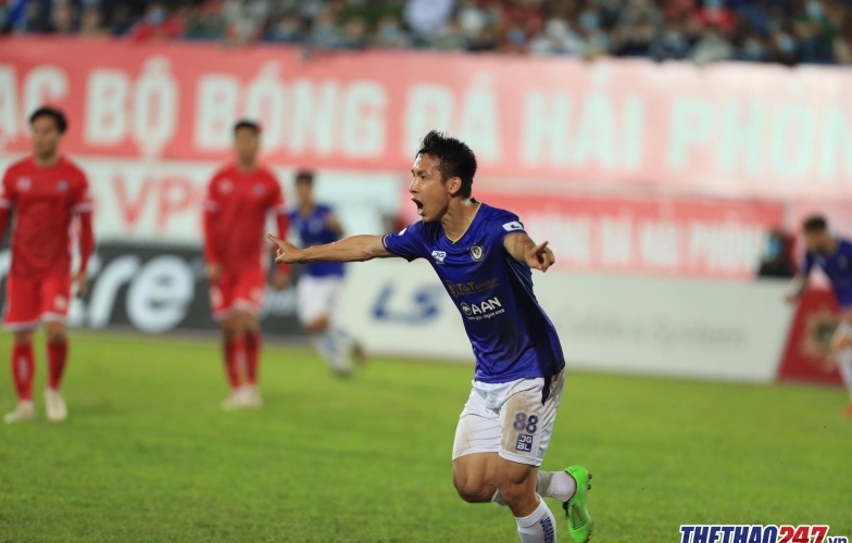 VIDEO: Quả bóng Vàng Việt Nam ghi bàn cho Hà Nội FC