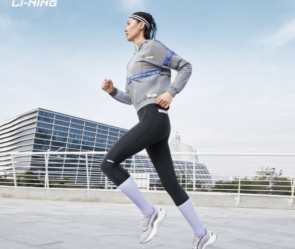 LAM SOFT – Công nghệ giảm chấn tối ưu cho những đôi chân năng động