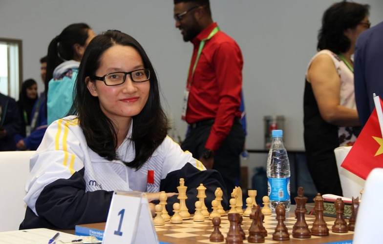 Kim Phụng hạ kỳ thủ nam hơn mình trên 100elo chỉ sau 27 nước