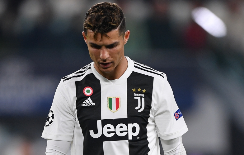 Người thân gửi thông điệp cảm động sau khi Ronaldo nhiễm Covid-19