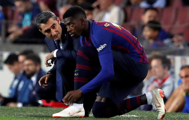 Barca nhận 2 thẻ đỏ, HLV nói: 'Bí ẩn!'