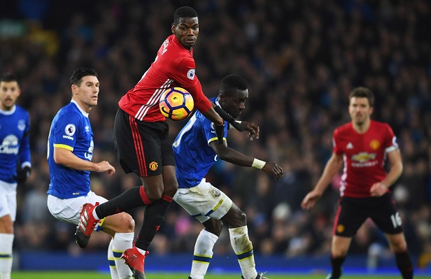 HLV Ferguson chắc chắn sẽ đối đầu MU