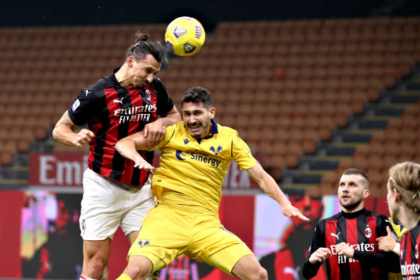 Ibrahimovic sắm vai người hùng và tội đồ trong trận hòa của Milan
