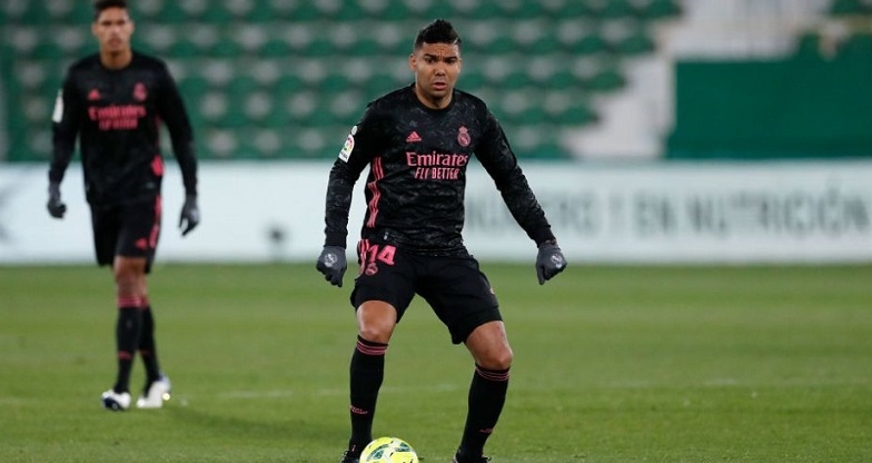 Casemiro khẳng định Real không quan tâm trọng tài