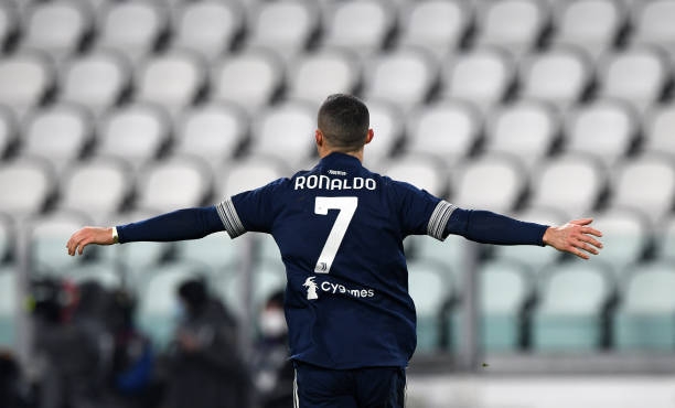 Juve chiến thắng với kỷ lục của Ronaldo