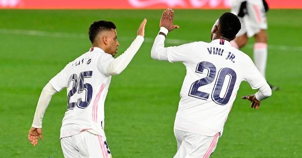 Real Madrid thoát thua phút cuối
