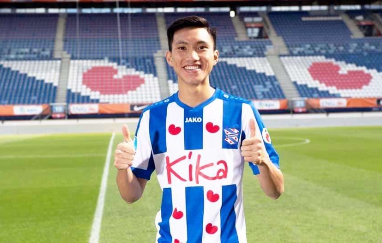 Văn Hậu được ra sân chính thức ở đội trẻ Heerenveen