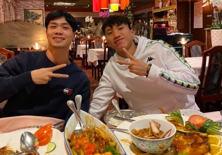 Hai ngôi sao của bóng đá Việt Nam hội ngộ ở trời Âu