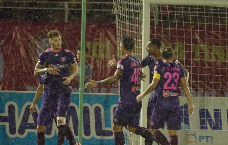 HL Hà Tĩnh đánh rơi chiến thắng trước Sài Gòn FC