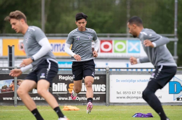 BLV Quang Tùng: 'Văn Hậu nên chia tay Heerenveen'