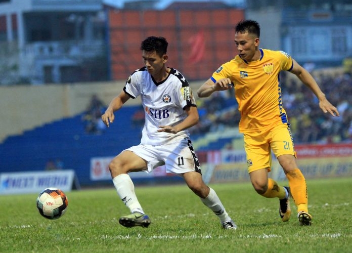 Sao Đà Nẵng lập hattrick 'tiễn' Thanh Hóa xuống bét bảng