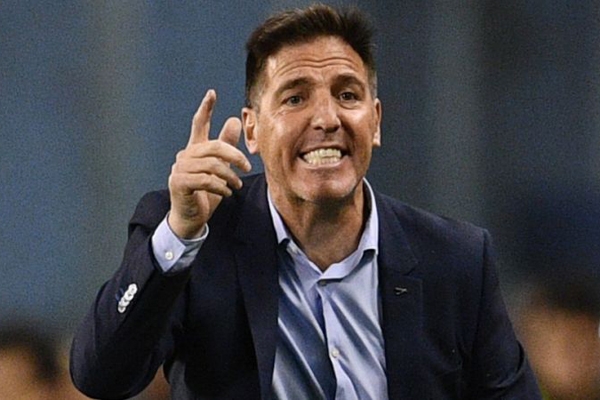 HLV Celta Vigo bất ngờ trước chiến thuật của Mourinho