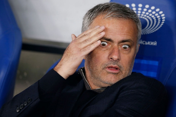 Vừa vô địch Europa, MU sắp mất trụ cột vào tay Barca