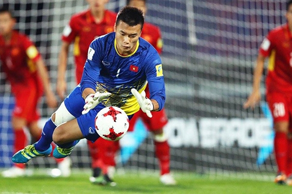 Tiến Dũng lọt top thủ môn xuất sắc tại vòng bảng U20 WC