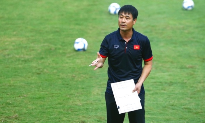 U22 VN ra thiết quân luật, đàn anh nhận thua Đức Chinh
