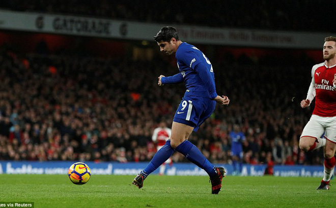 Morata ‘ngon’ hơn Lukaku: Bỏ lỡ 3 cơ hội, chuyền cho đối thủ
