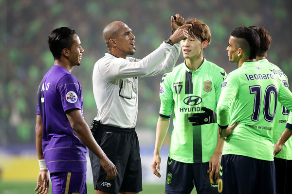 AFC đổi trọng tài bắt trận U23 Việt Nam vs Uzbekistan