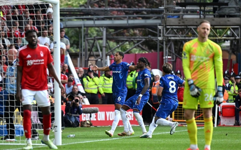 Trực tiếp Nottingham 0-1 Chelsea: Tấn công quyết liệt