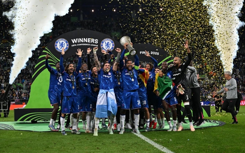 Chelsea vô địch, Premier League lập kỷ lục 'trăm năm có một'