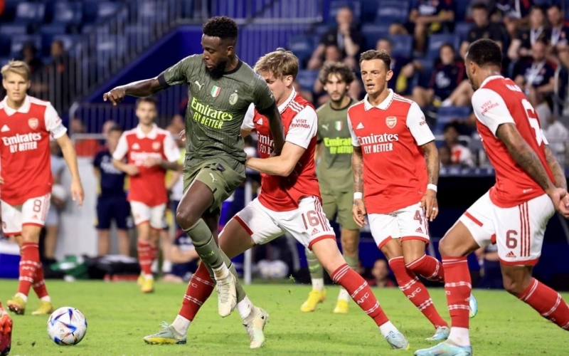 Trực tiếp Arsenal 0-0 AC Milan: Đôi công từ đầu