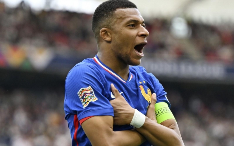Vượt mặt Henry, Mbappe tiến sát kỷ lục mới cho ĐT Pháp