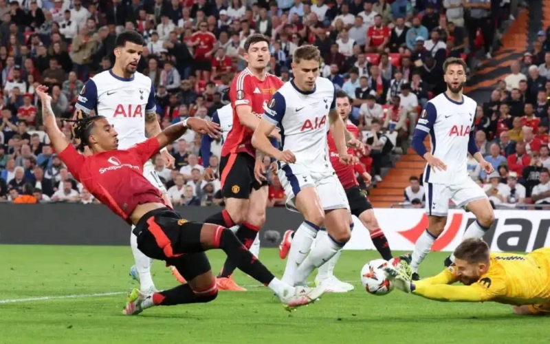 Trực tiếp Tottenham vs MU: Dorgu trở lại đội hình xuất phát