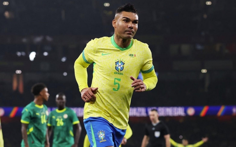 Casemiro, Estevao toả sáng, Brazil gieo ác mộng cho Senegal