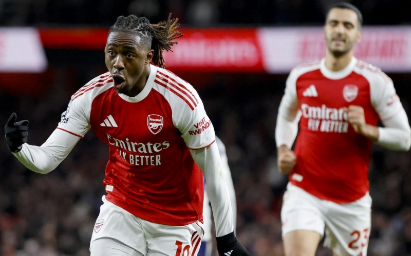 Trực tiếp Arsenal 3-1 Tottenham: Đôi công rực lửa