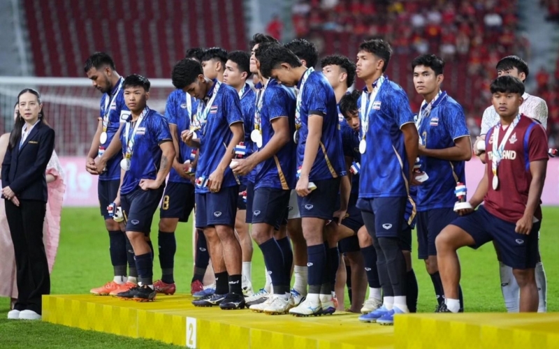 CĐV Đông Nam Á đồng loạt phản ứng khi Thái Lan 'trắng tay' HCV bóng đá