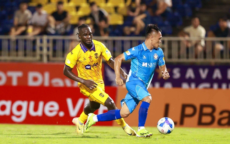 Trực tiếp Đà Nẵng 0-0 SLNA: Phung phí cơ hội