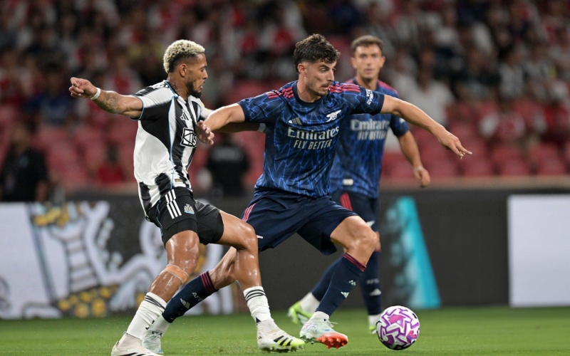 Rượt đổi nghẹt thở, Arsenal ngược dòng đánh bại Newcastle