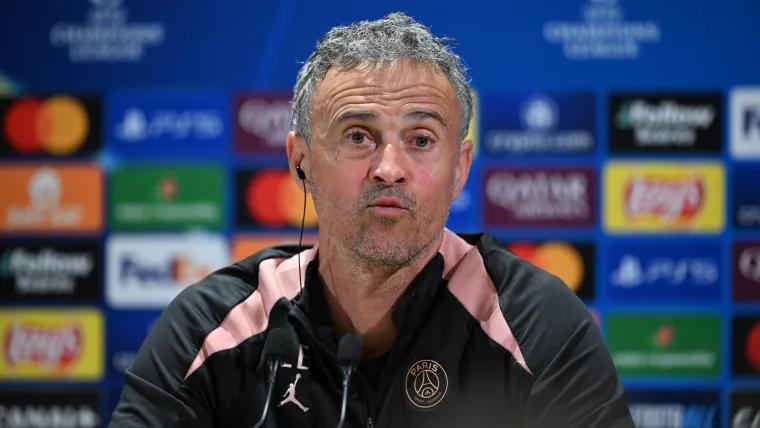 HLV Luis Enrique phải phẫu thuật khẩn cấp