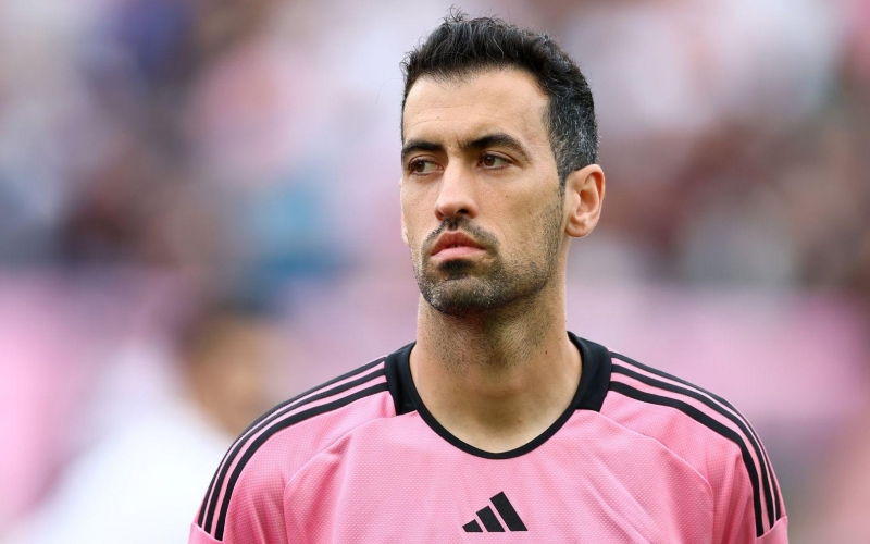 CHÍNH THỨC: Huyền thoại Sergio Busquets giải nghệ