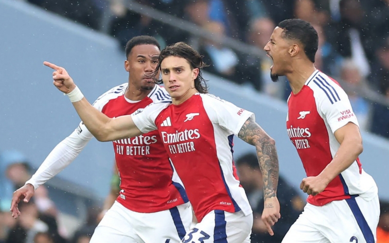 Trực tiếp Arsenal 0-0 Southampton: Pháo thủ áp đảo