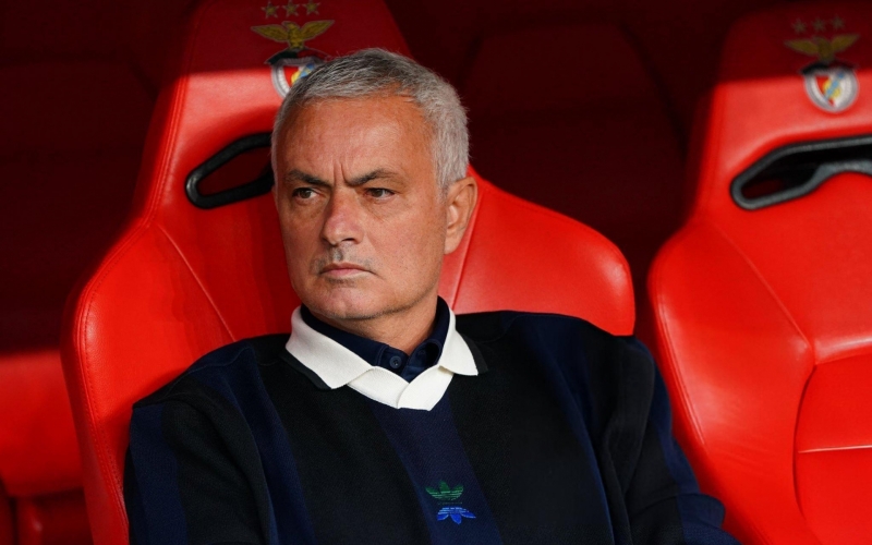 HLV Jose Mourinho bị sa thải