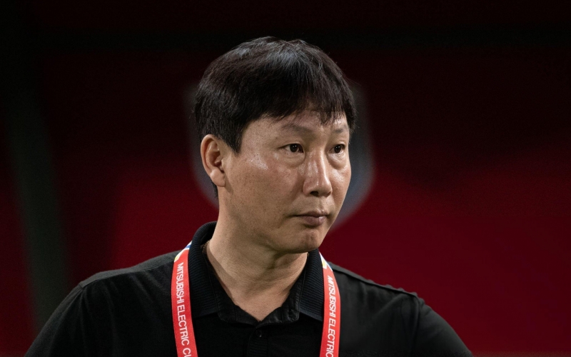 HLV Kim Sang Sik tiếc khi ASEAN All-Stars không thắng đậm hơn trước MU