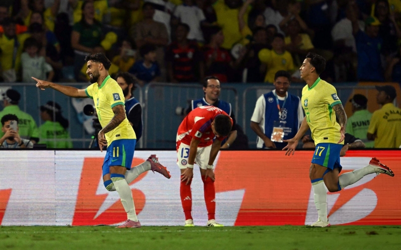 Sao Chelsea tỏa sáng, Brazil thắng dễ Chile