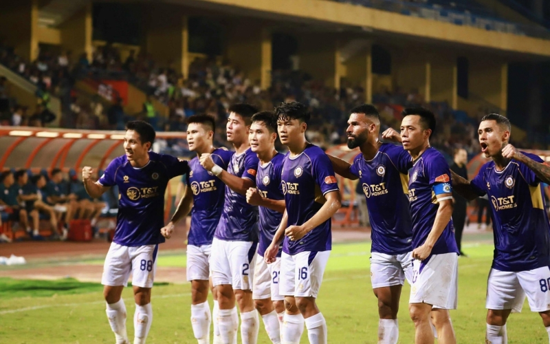 Trực tiếp Hà Nội 1-0 Viettel: Tuấn Hải rực sáng!!