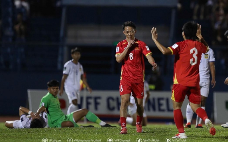 NHM Việt Nam nhận tin không thể vui hơn ở trận gặp Lào