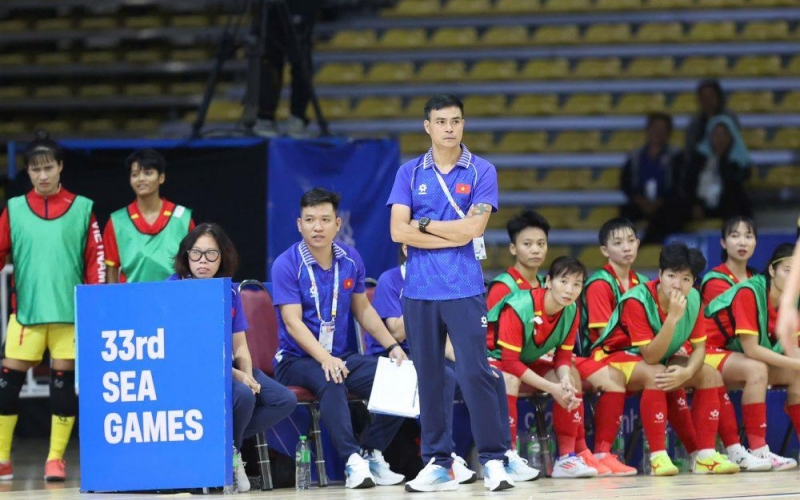 HLV tuyển Việt Nam nói gì khi vào chung kết SEA Games 33?