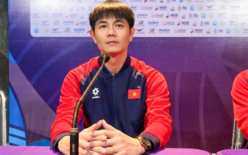 HLV tuyển Việt Nam nói gì khi thua ngược Thái Lan ở giải trẻ Futsal AFF