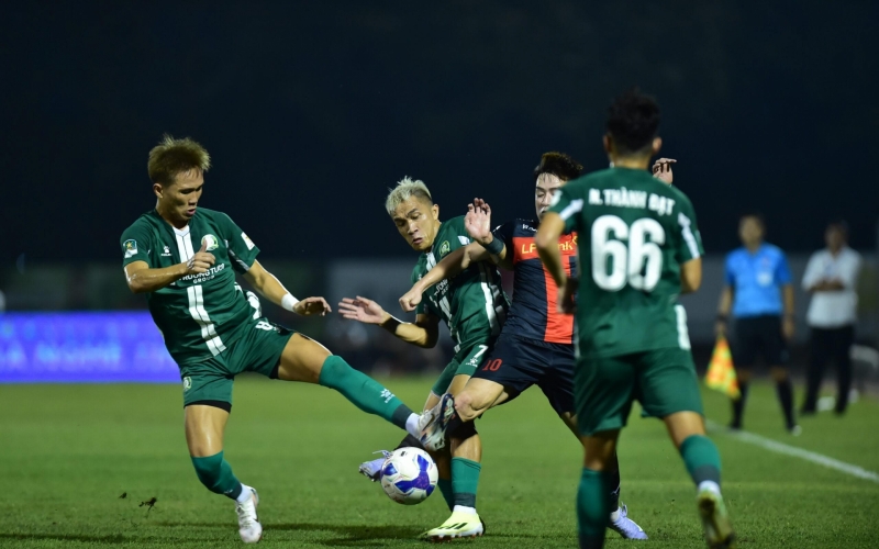 Trực tiếp Ninh Bình 1-0 Bình Phước: Khai thông bế tắc